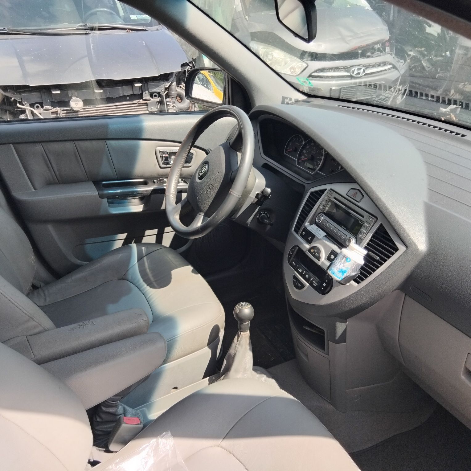 Kia Carens II 2.0crdi 113 к.с. на части