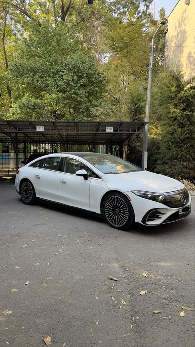 Mercedes Benz EQS 450+ AMG