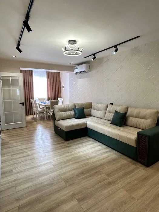 Сдаётся кв ор-р Ц-2 Рынок Алайский 3/3/9 ро-н Мирзо-Улугбекский 191*