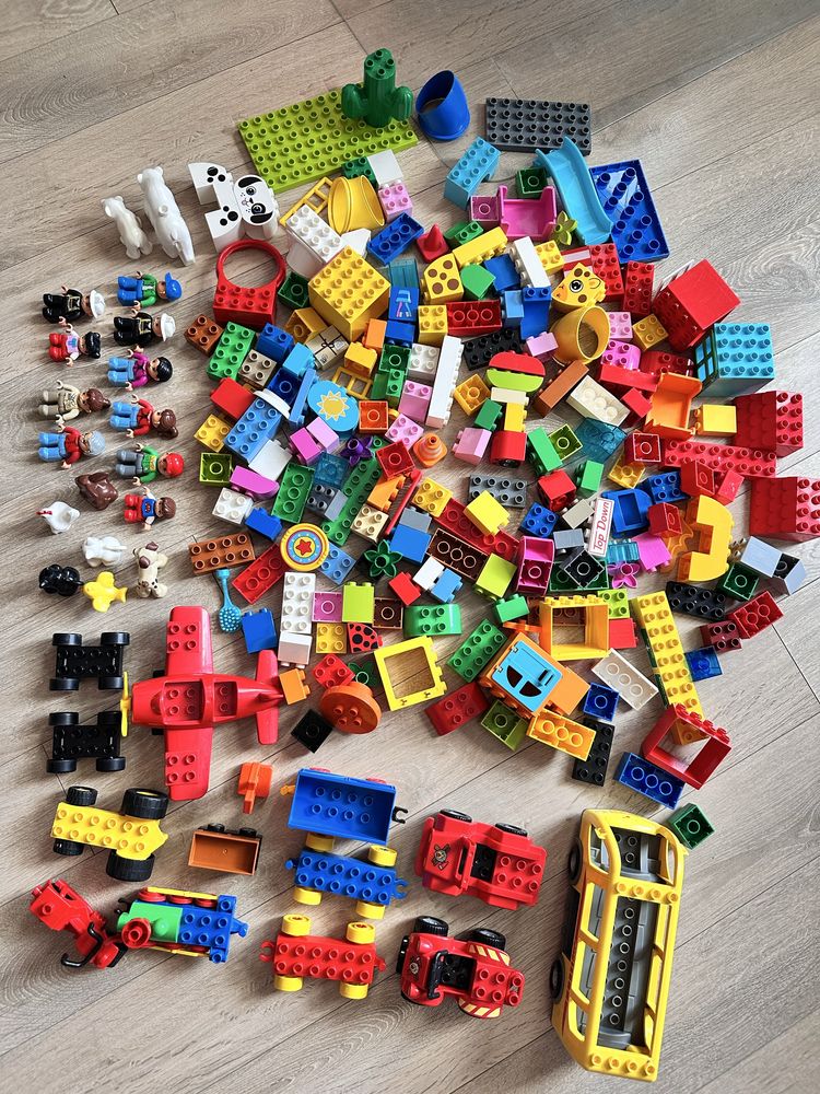 Продавам 4кг LEGO Duplo