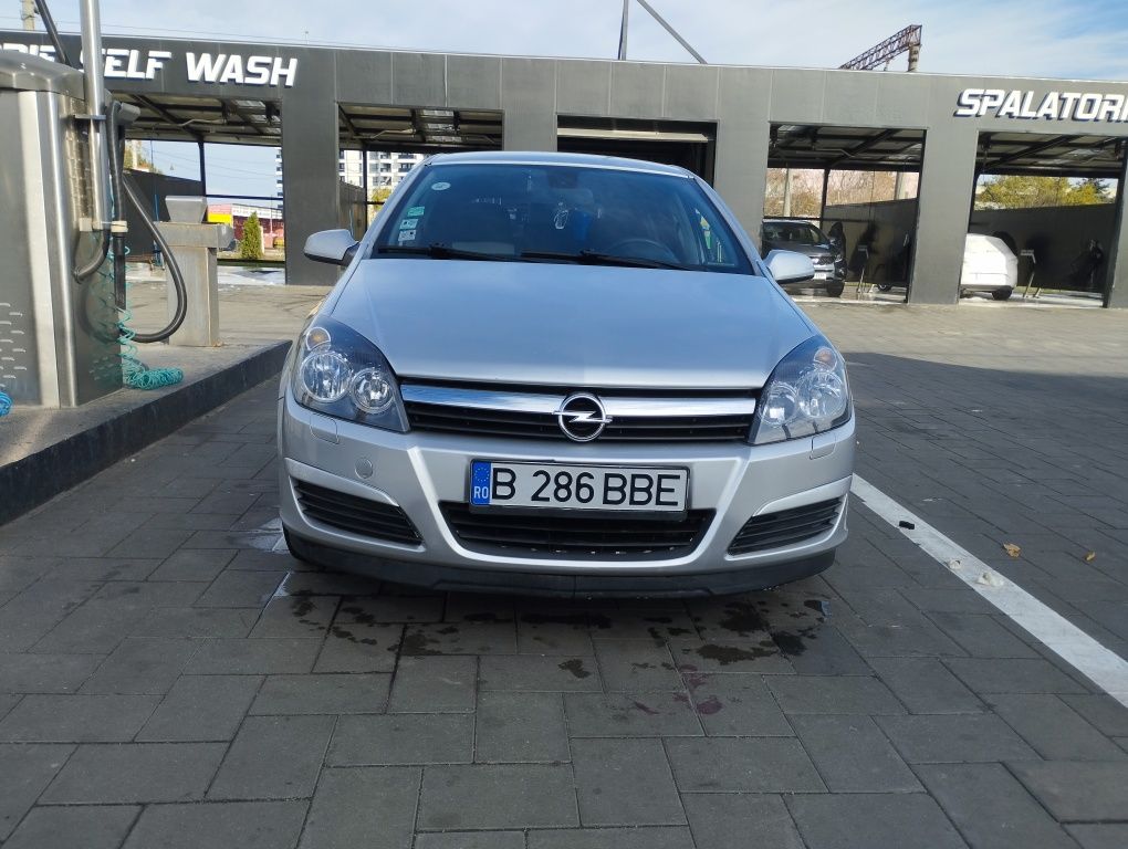 Opel Astra H 2004 1.6 benzina