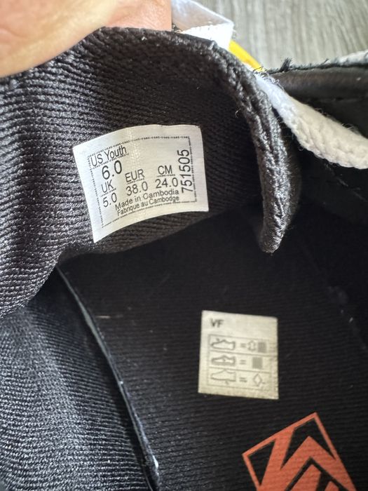 Tenisi Vans Flame marimea 38