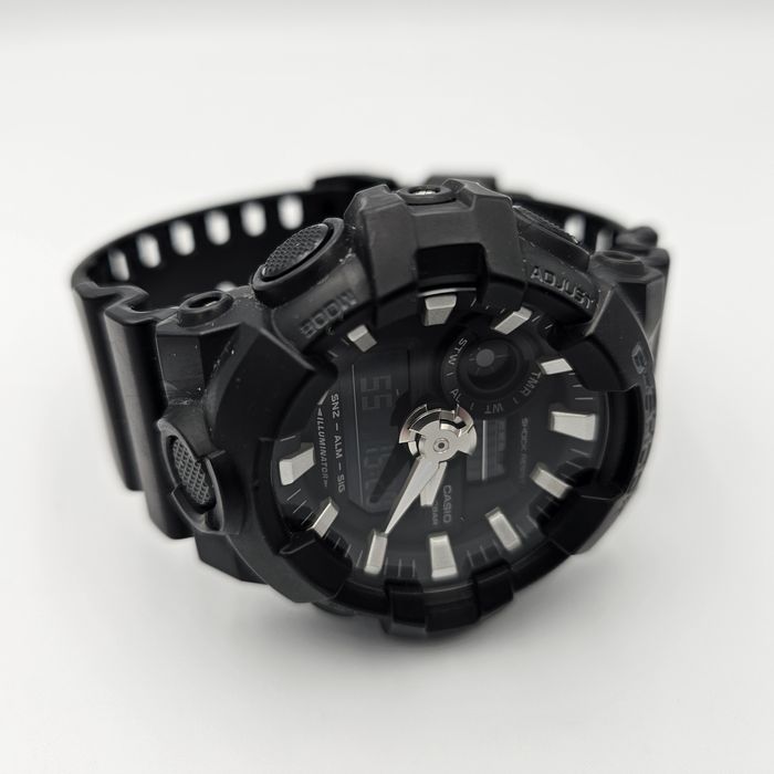 Amanet F28: Casio GA-700 [p]