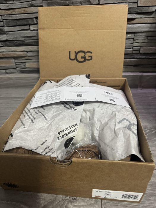 UGG Sport Yeah Spill Seam Lace-Up – Chestnut