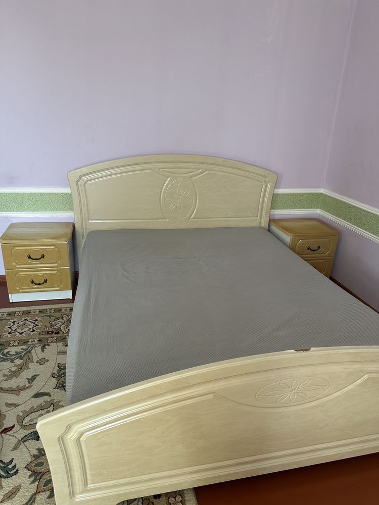 Спальный гарнитур