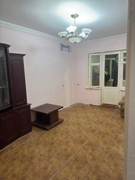 Янгиюль шахарда 3 хоналик квартира