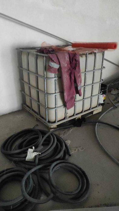 Еврокуб, емкость для воды, квадратная тара 1000 литров