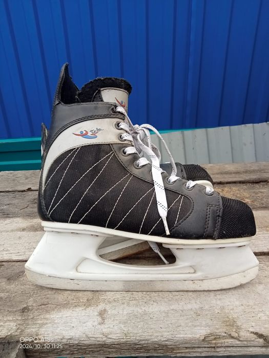 Продам коньки б/у