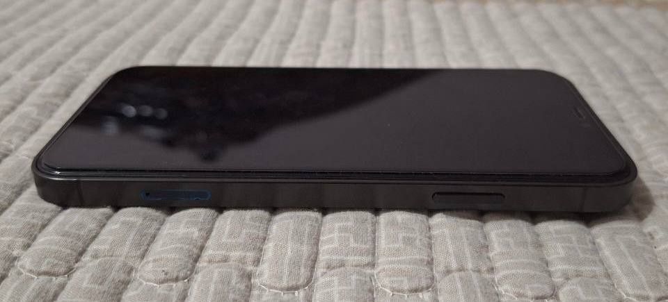 Iphone Xr/ 15pro korpusda