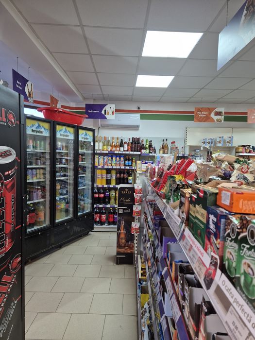 Magazin alimentar de vânzare – 15 km de Târgu Mureș, la drum principal