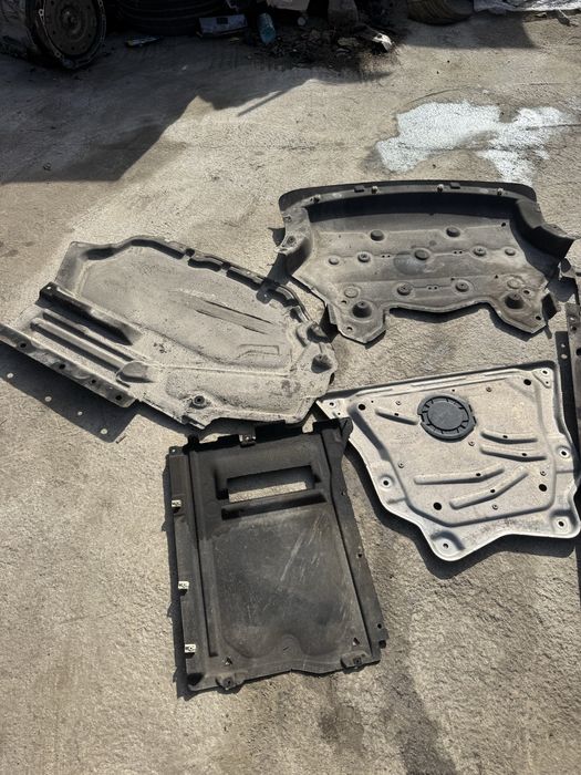 Кори под купето БМВ Х6 Ф16 (Kori pod kupeto BMW X6 f16)