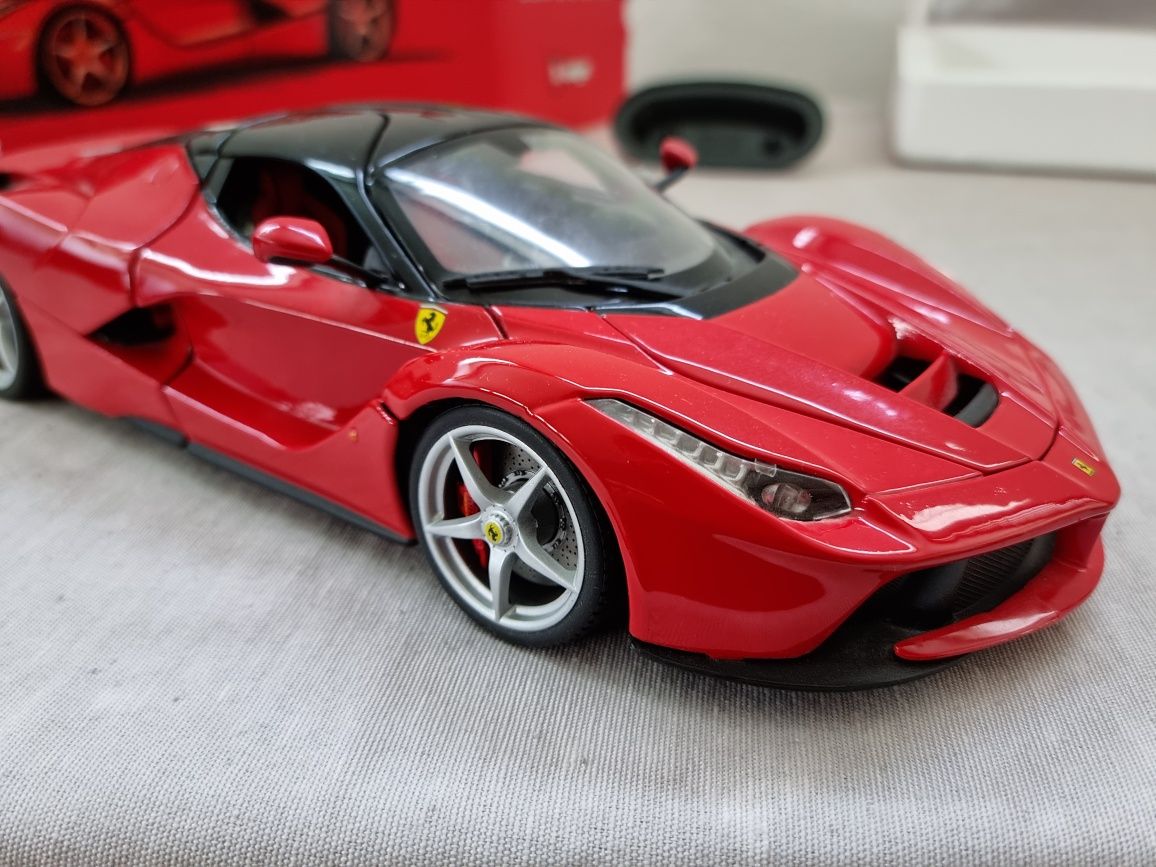 Macheta Burago Ferrari LaFerrari 1:18 Signature Series