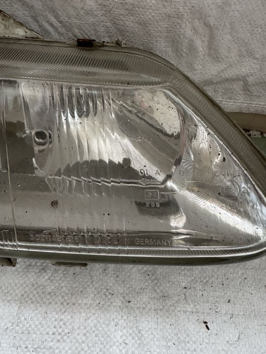 Оригинален фар Рено Лагуна Renault Laguna 1