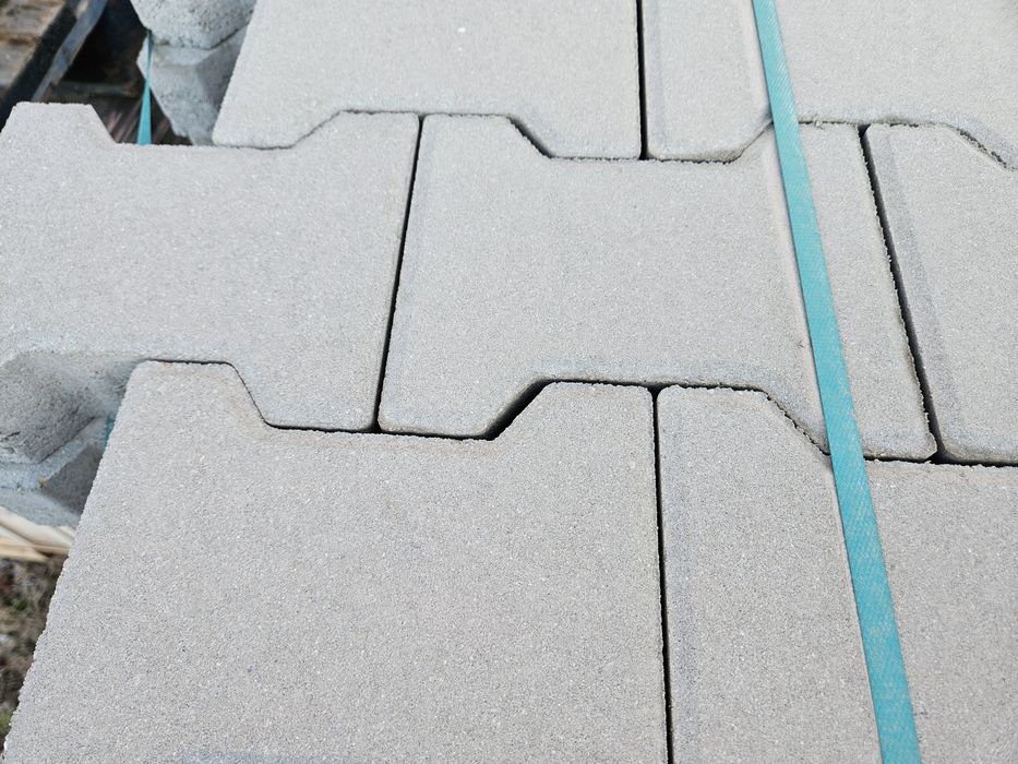 Бетонни павета, плочки и тухли