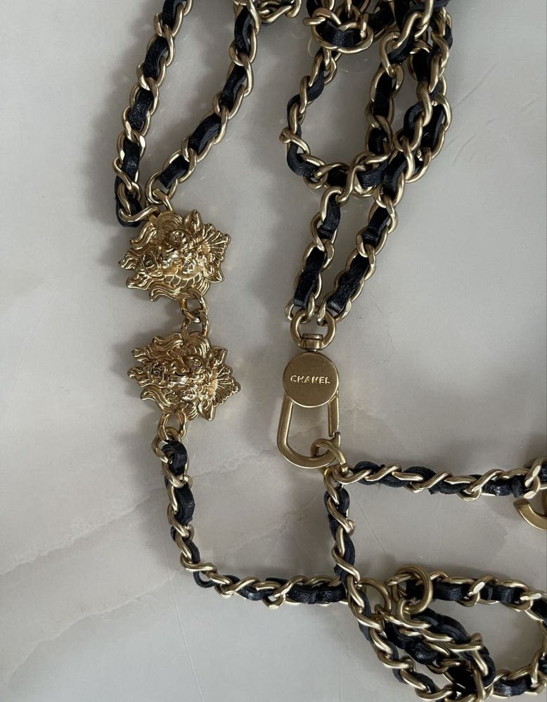 Chanel CC mini wallet on chain
