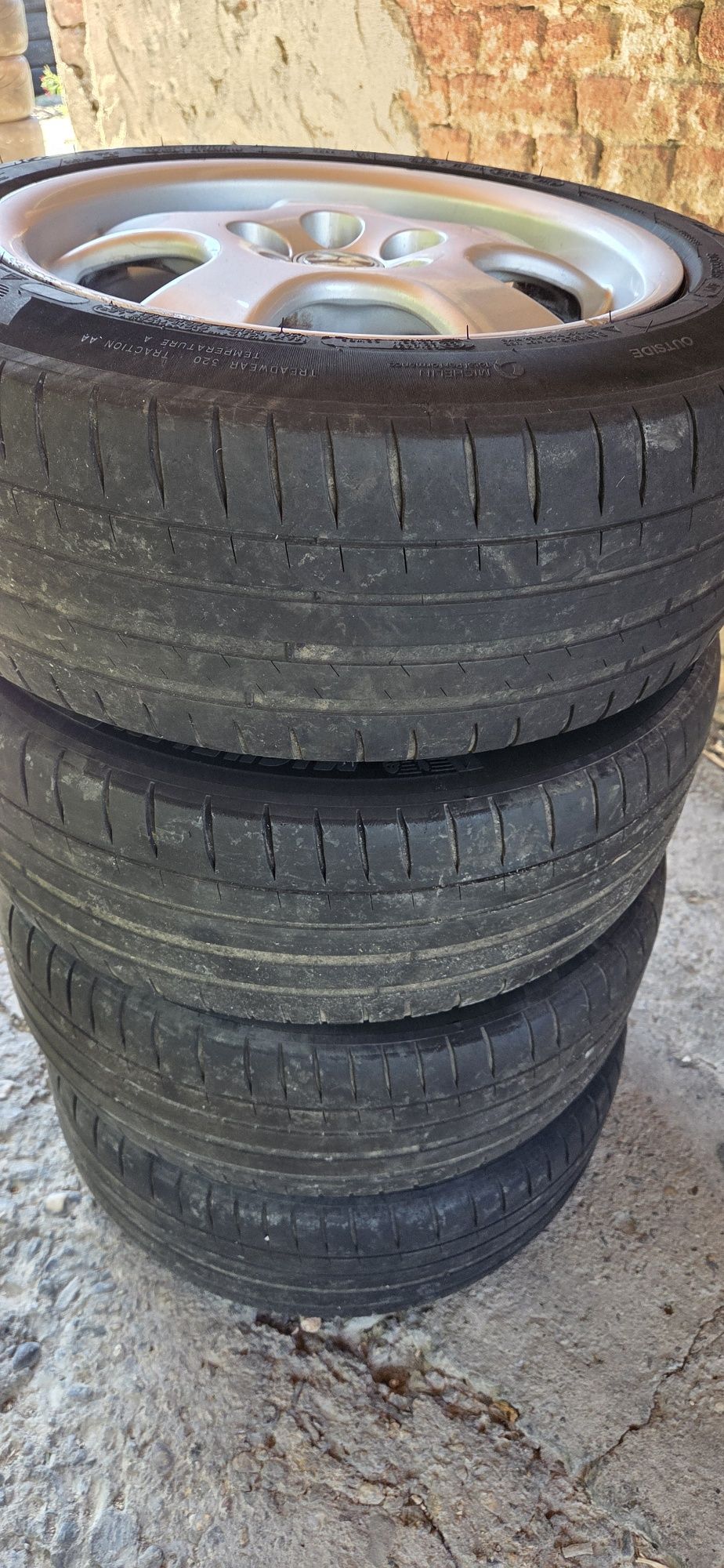 VW GOLF4 джанти със летни гуми 205/55/16  7,5J×16  ET35  5×100