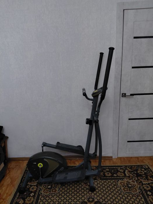 Элипсоидный тренажер (элипс)