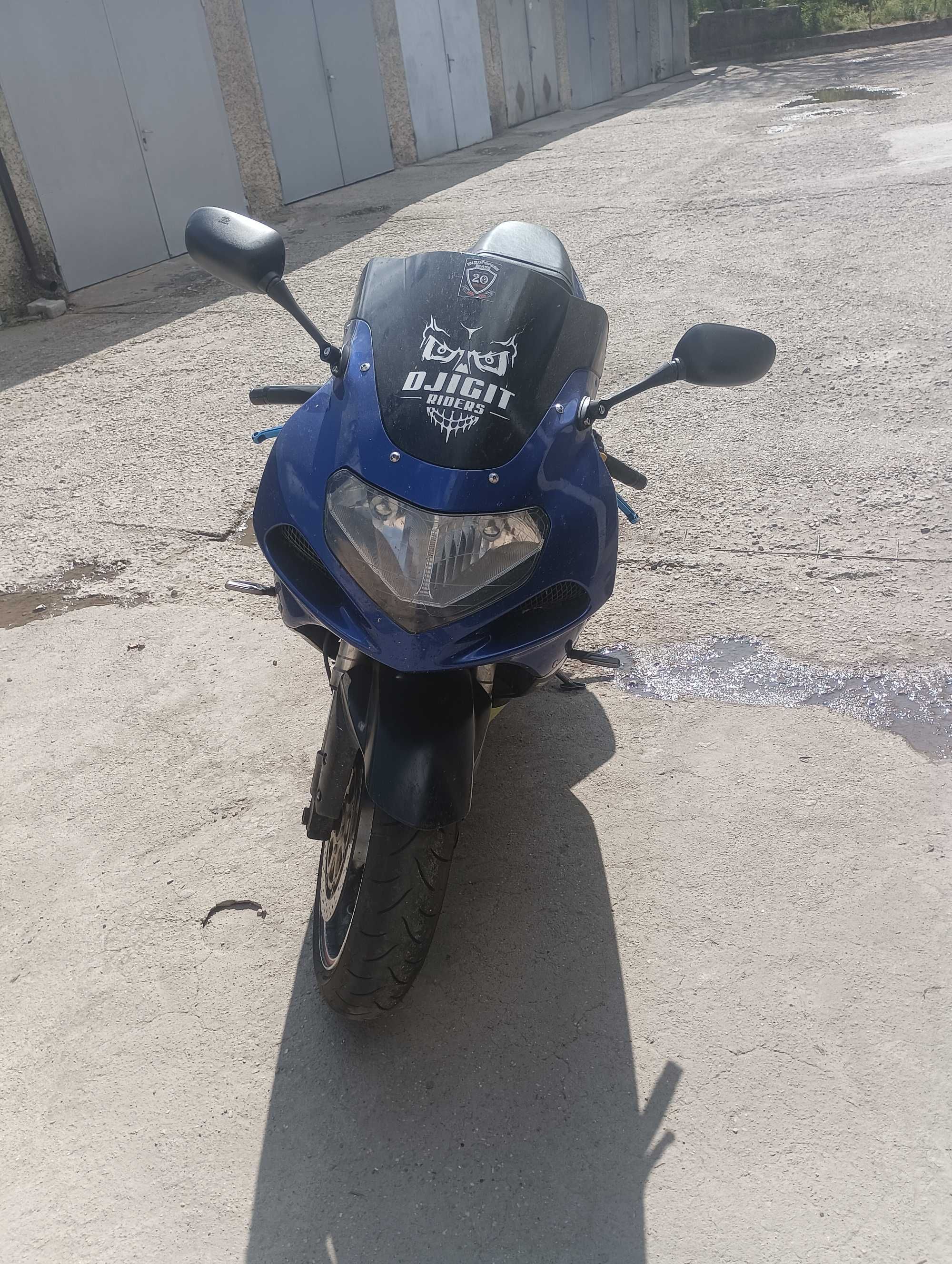 Suzuki GSX-R 750