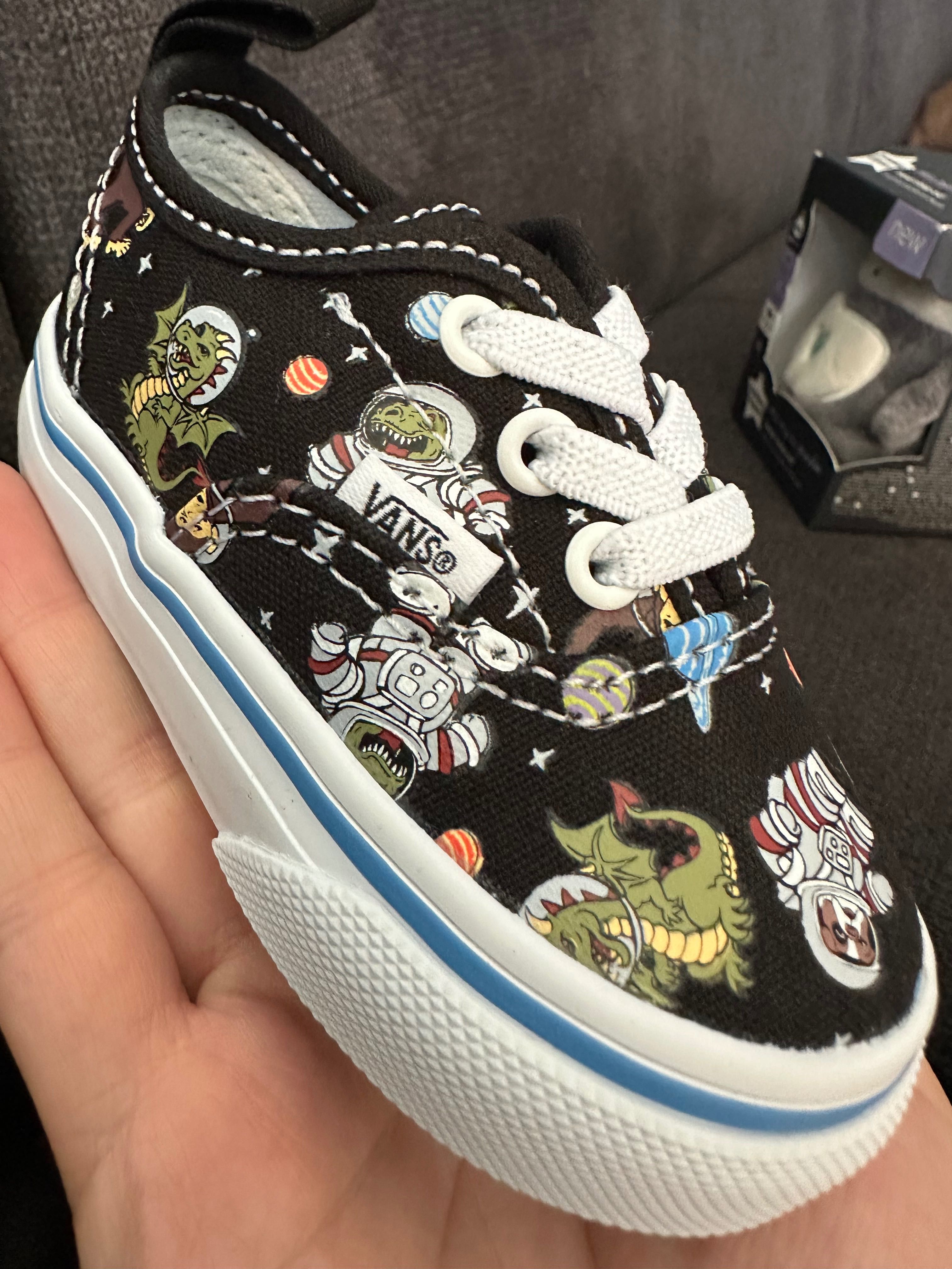 Бебешки кецове обувки оригинални Vans номер 18