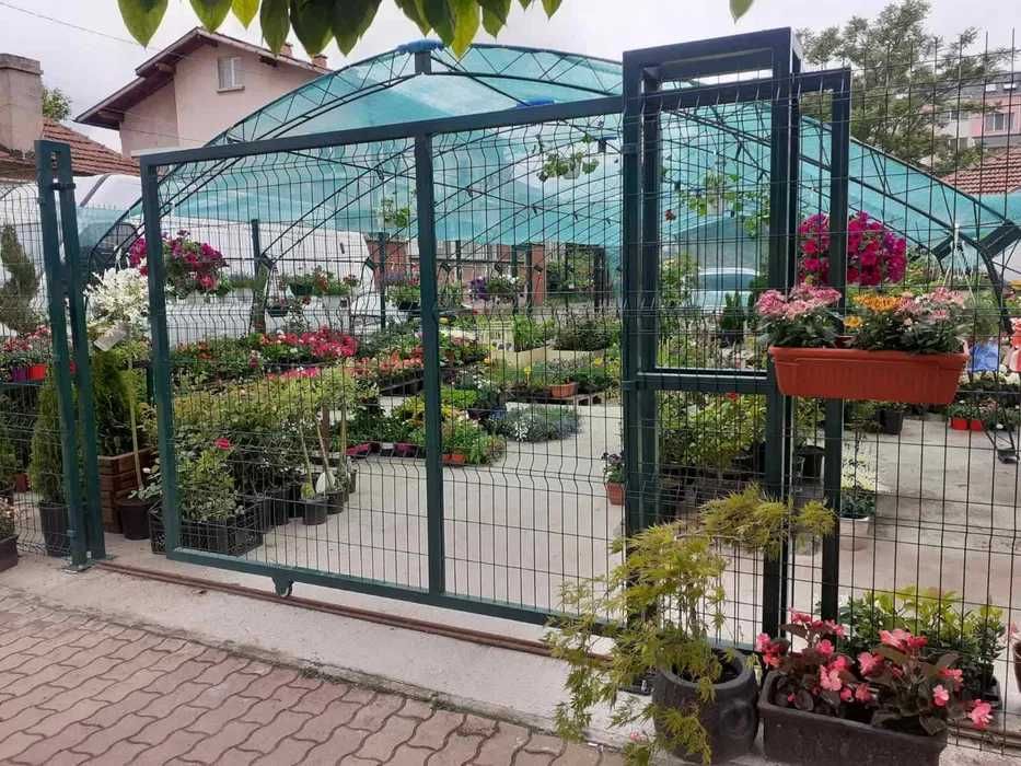 Оградни врати и портали - с рамки, панти, брава, дръжка, патрон