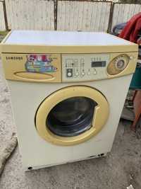 Продам стиральную машину самсунг на запчасти в рабочем состоянии