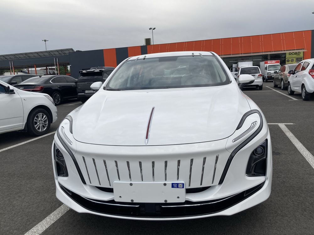 Hongqi E-QM5 White (2025) Notariusga tayyor. Сотаман тел килила