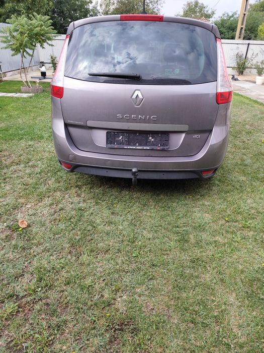Vând Renault grand scenic