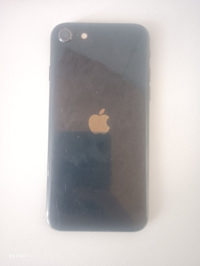 iPhone SE 2022 Заключен