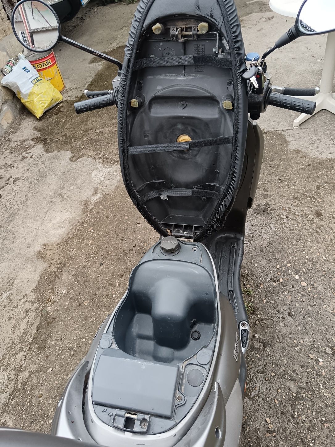 Продавам скутер Piagio liberty s 50cc 4t