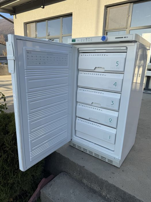 Малък фризер Либхер  113 см 5 чекмеджета