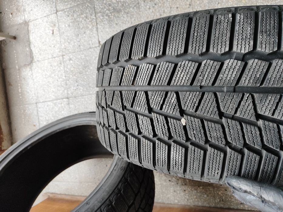 Зимни гуми 255/40/19