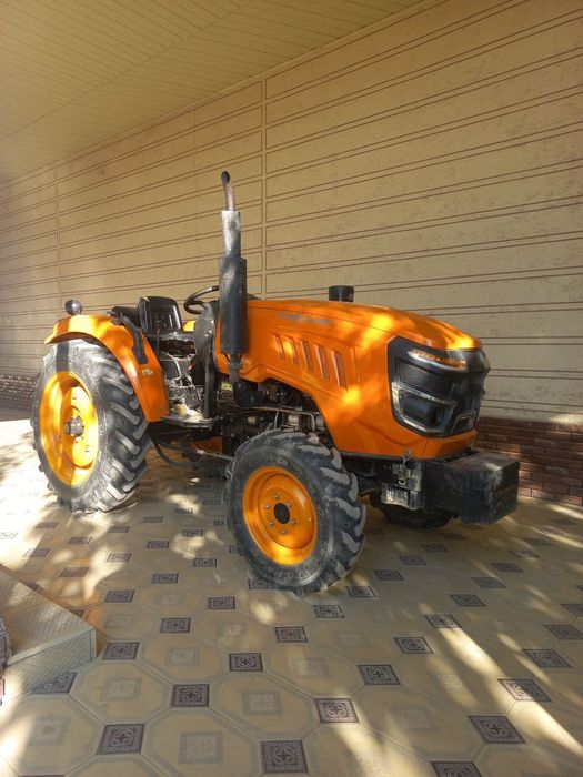 Chimgan 504 Traktor sotiladi