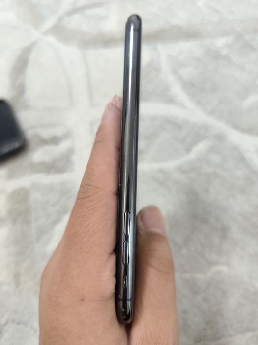 Iphone xs max sotiladi srochno