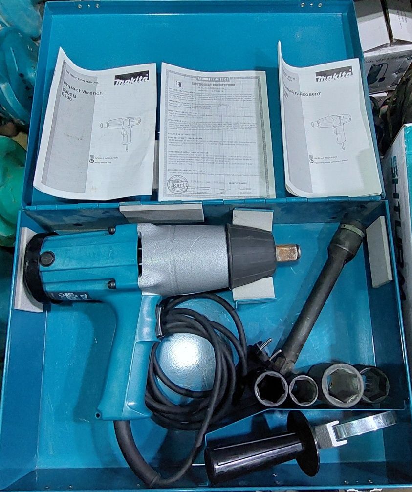 Makita гайковерт 6906