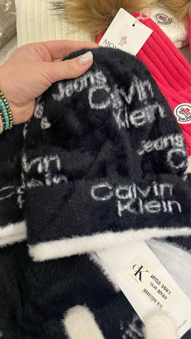 Stoc Caciula+manusi+fular