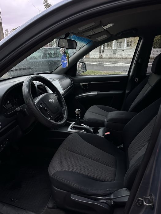 Hyundai Santa Fe - 4x4 - 2.2 diesel - 150 cp - Navi - Clima - Camera