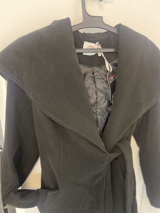 Palton casmir nou cu eticheta