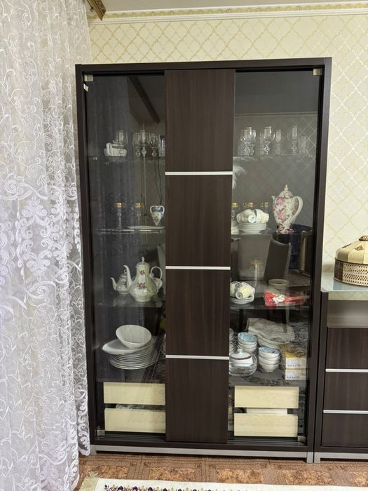 Продам шкаф для гостиной