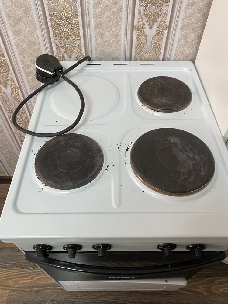 Продам плиту мечта духовка работает,все работает