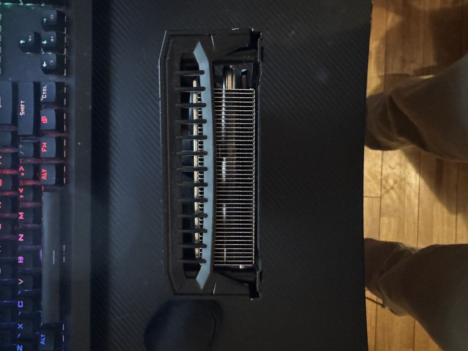 Radeon™ RX 6500 XT 4GB