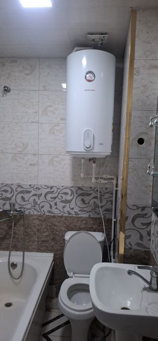 1   Хоналик  яанги гиштлик квартира сотилади