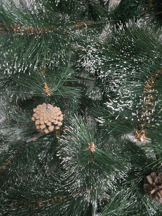 Продам  елку.  Б/у. 180 см