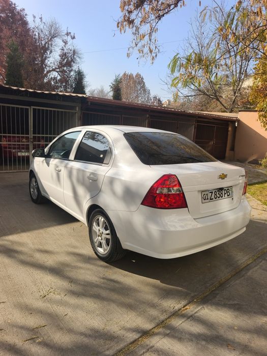 Продаю свою машину nexia3  в хорошем состоянии