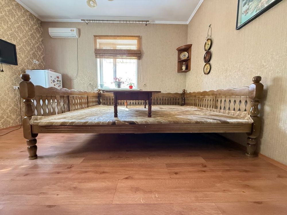 Продаю топчан размер 2.5 на 3