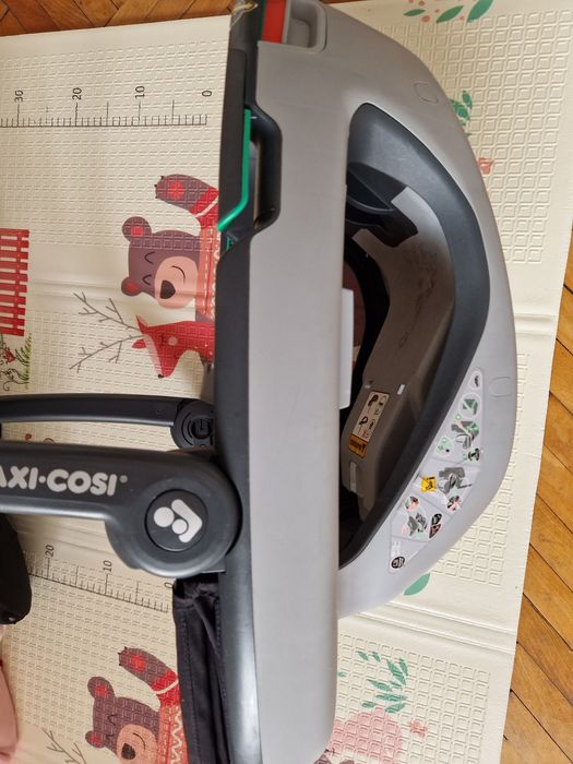Бебешко кошче за кола 0-12 /360° + кошница Maksi Cosi с изофикс база