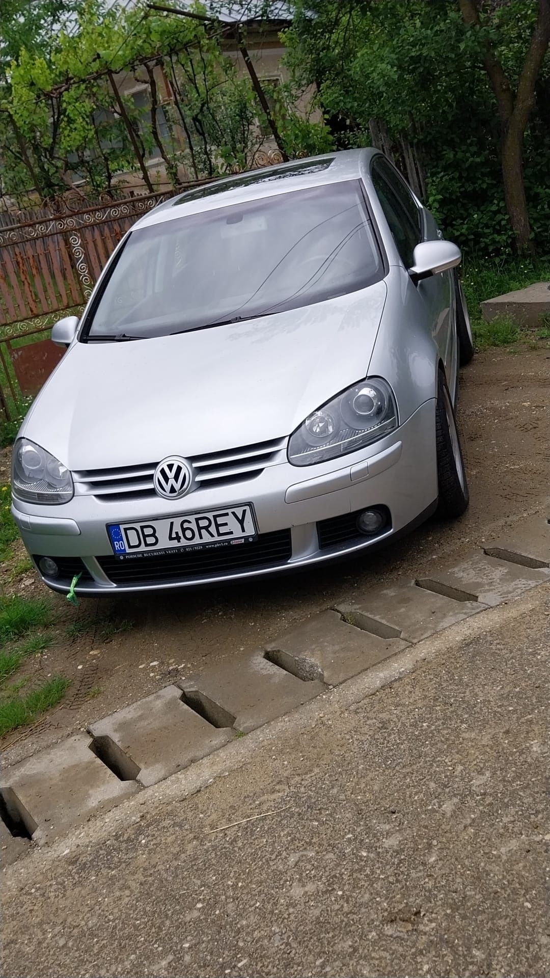 Vând golf 5 139.000 km reali verificați