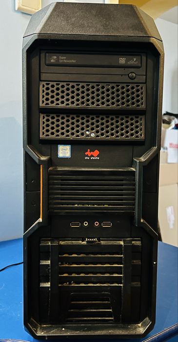 Vand Carcasa InWin + Sursa 750w