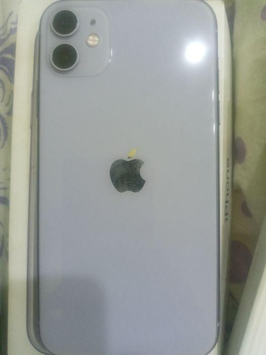 Продам айфон 11  торг