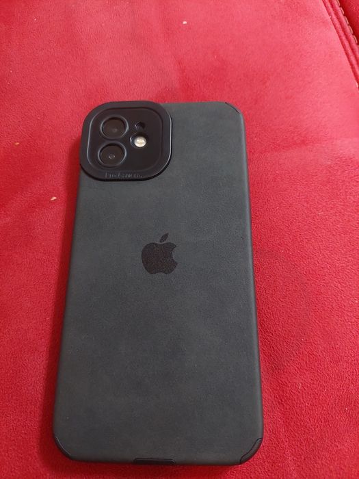 Обменяю айфон 12