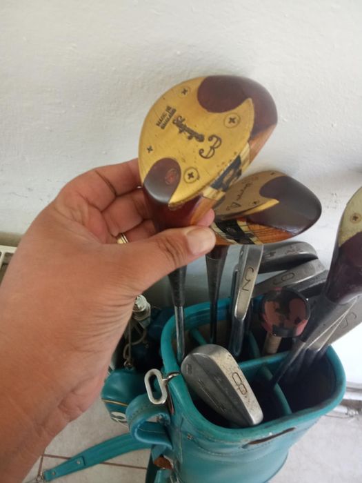 Vând crose de golf